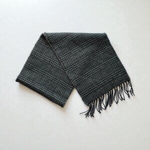 Dockers Reversible Tweed Herribone Pattern Scarf w/ Twist Fringe 12 x 62